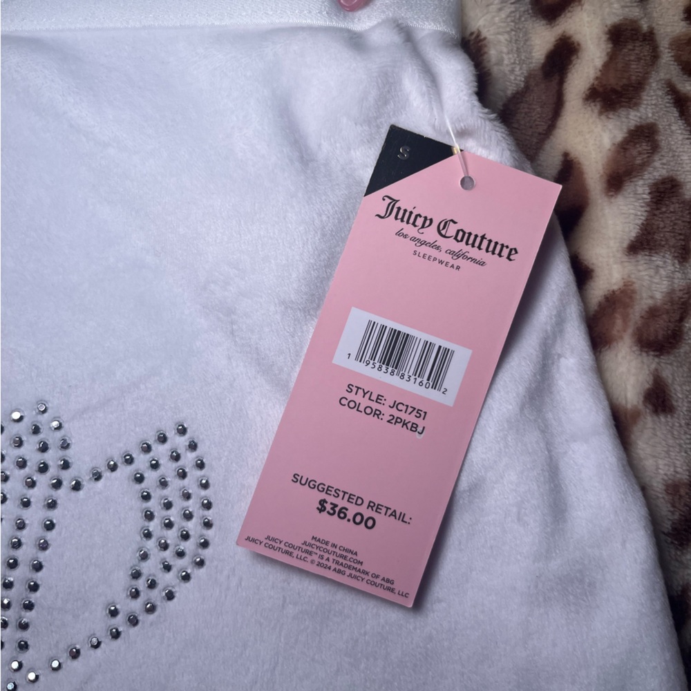 SOLD! Juicy Couture Velour Shorts - Picture 5 of 5